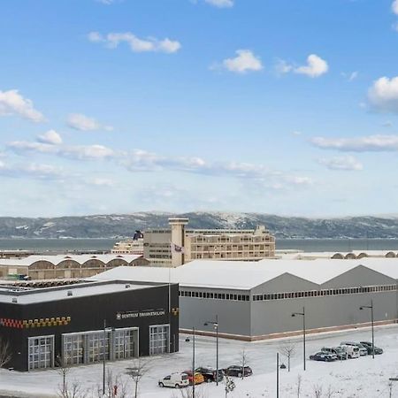Modern And Central Apartment - Solsiden Trondheim - Up To 6 People エクステリア 写真